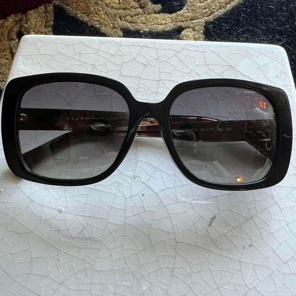 Ralph by Ralph Lauren Eyewear Women’s Polarized Sunglasses with Case and Box EUC - Picture 16 of 16